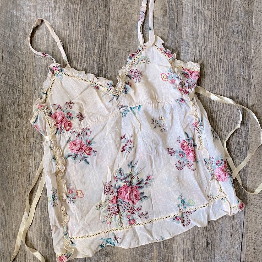 Guess Floral Top